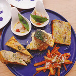 魚とチーズとワインバル ウオチ - おまかせ５種盛り合わせ,
      １カツオとキノコをほうれん草とキノコを使ったフリッタータ　イタリアのオムレツ,