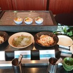 ブッフェレストラン トップ オブ ミヤコ - さつまいもと何かの白和えみたいなの、刺身こんにゃく、うの花、上はちらし寿司