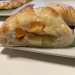 174776166 - ざくざくチーズパン　　270円