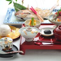 〖　お食い初め膳　鯛の尾頭付き　〗