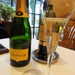 トラットリア・アルベロ - 最初は泡