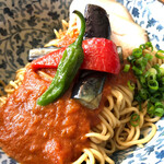 ラーメン イッケン - 赤パプリカ、茄子、ししとうの素揚げが旨い！