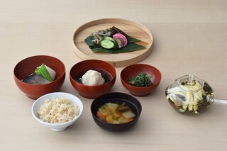 HIGASHIYA GINZA - 一汁三菜