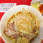ラーメン二郎 - 汁なし半分＋ニンニク多め＋白ネギ
