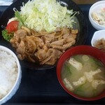 定食・居酒屋 武蔵 - 豚焼肉定食770円。