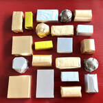 Patchi - 押収物のように並べてみる