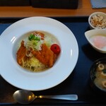 ひこま豚食堂＆ファーマーズショップ - ソースカツ丼ハーフ