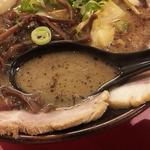 京都屋台風麺場　一力 - スープは塩気たっぷり