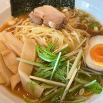 金の餃子酒場 - 醤油ラーメン