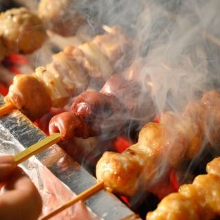 Binchotan charcoal grilled ◆Charcoal grilled yakitori served with homemade sauce for 100 yen per skewer!