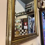 Cantine Barbaroux - "常連"(©︎MSSBHNSさん) なので、店の皆からニッコリ声を掛けられる