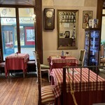 Cantine Barbaroux - 鏡の前の席に座った