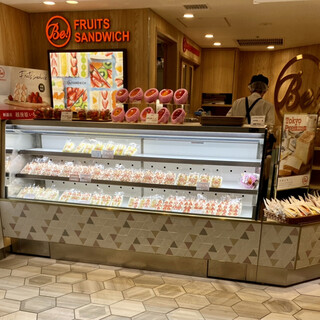 ビー! フルーツ サンドイッチ_2