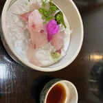 割烹 花月 - 舌で蕩けた鯉のあらい。ワサビで。