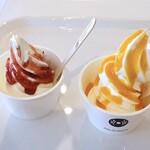 エンガル テラス - 料理写真:ソフトクリーム いちごソース ＆ マンゴーソース
