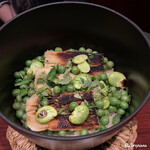 日本料理 TOBIUME - 蚕豆とグリーンピースと穴子の炊込みごはん