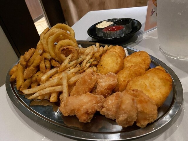 Utahiroba Shibuya Dogenzaka Ten