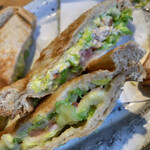 カフェラウンジ ガチャベル - 