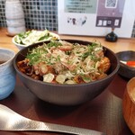 恵比寿 トリメシヤ - ねぎやみょうがたっぷり