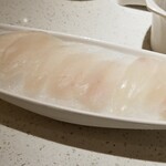 海底撈火鍋 - イズミ鯛のアップ