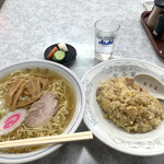 金子家 - 半チャーハンSet(ラーメン) 