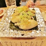 酒菜と炭 てりや - 牡蠣の昆布焼