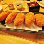 酒菜と炭 てりや - てりやのひき肉コロッケ