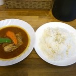 ポークカレー700円
          
