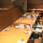 野菜巻き串屋 うずまき - 席を連結する事で小～中団体様にも対応可能です。