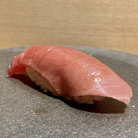 築地青空三代目 丸の内 - マグロ中トロ　フジタ水産より 銚子 110kg
                    めちゃくちゃ良いではありませんかこの中トロ！
                    うへ〜この値段でこのクオリティーにびっくり
                    ∑(ﾟДﾟ)
                    我々食べる側にはとっても有難いお店ですよここは♪