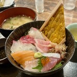 博多豊一長浜食堂 - 『うに入スーパー海鮮丼』(漁師汁付)
