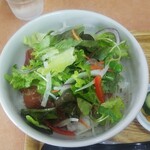 小さな食堂 ヒロ - まぐろサラダ丼 (税込)650円 ※拡大 (2022.05.03)