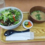 小さな食堂 ヒロ - まぐろサラダ丼 (税込)650円 (2022.05.03)