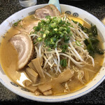 豚太郎カサブランカ - みそラーメン