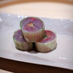 温石 - 鯵の胡瓜巻き。今年も逢えました♡　きゅうりがぴったりと身に張りついた見事な仕立て。死ぬ前に食べたい一品は変わらずコレ♪