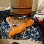 お料理ひろせ - 厚みのある、ホックホクな仕上がりの鮭。
