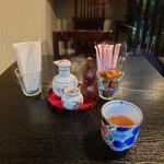 お料理ひろせ - 卓上調味料はシンプル。味を変える必要がない表れです。