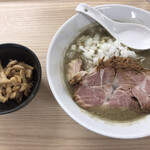 煮干しラーメン ゼクウ - 01とMD