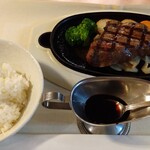 ステーキの石かわ 伊勢店 - ステーキセット