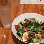 ボーノ - レモンサワー と ニース風サラダ