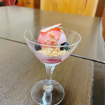 飛騨亭花扇 - ひだ苺のわらび餅