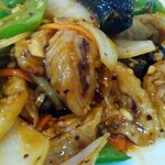 新シン - もつ辛炒め 接写