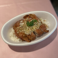 シェフス - 海南丼