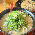 うま屋ラーメン - 料理写真: