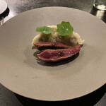 Alternative - ❽小鳩胸肉のロースト、もも肉のミンチと海老のラビオリ、鳩とエビのコンソメスープ仕立て