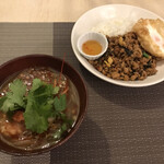 タイ国料理　チャイタレー - 