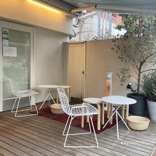 スノー&コーヒー テーブル_2