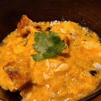 鳥匠いし井ひな - ㉔親子丼(熊本県産、天草大王)
                    天草大王の脂がのりつつも癖が無く、旨みがしっかりある肉と優しい出汁が効いた玉子とじが絶妙
                    〆ですが大盛りで食べたいくらい
