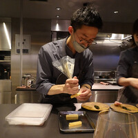 TROIS VISAGES - シェフ