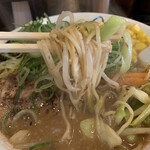 ラーメンSHOP 祭尾商店 - 麺は細ストレート系